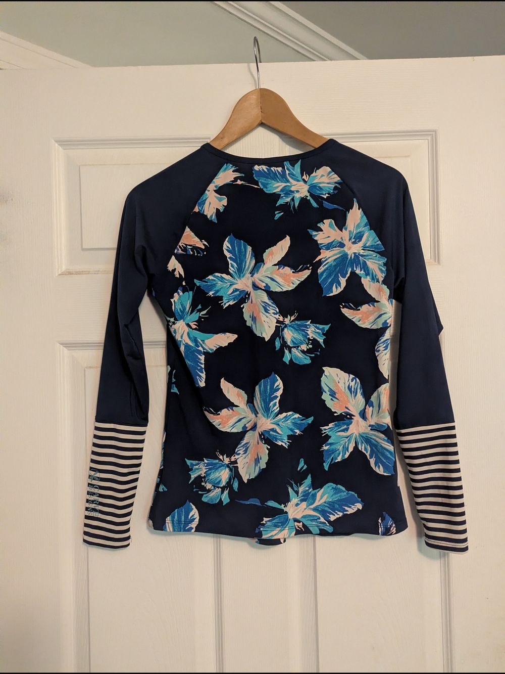 Navy Floral Zip-Front Rash Guard - Picture 3 of 3